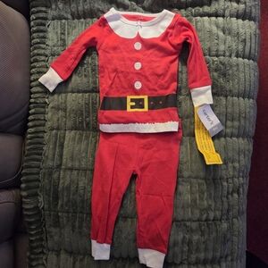 New baby Girls Carter’s Christmas Pajamas-size 6 months